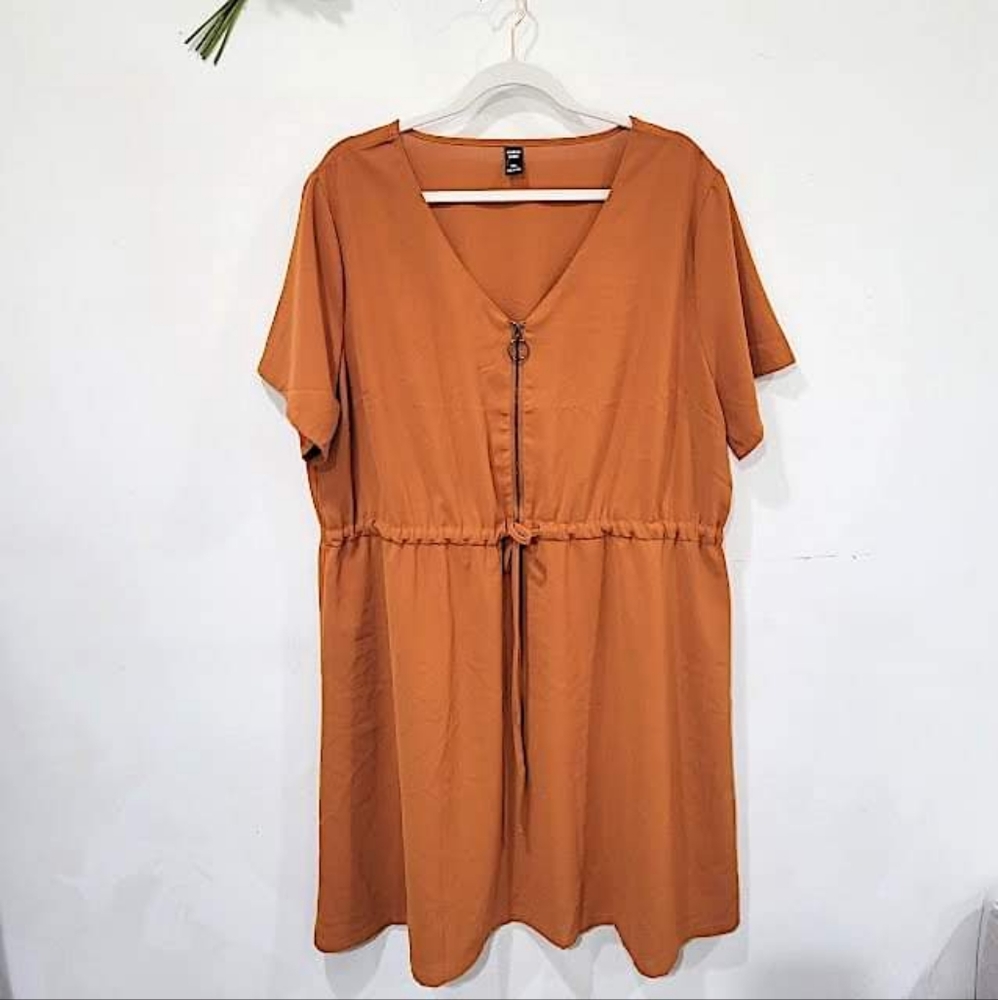 orange dress